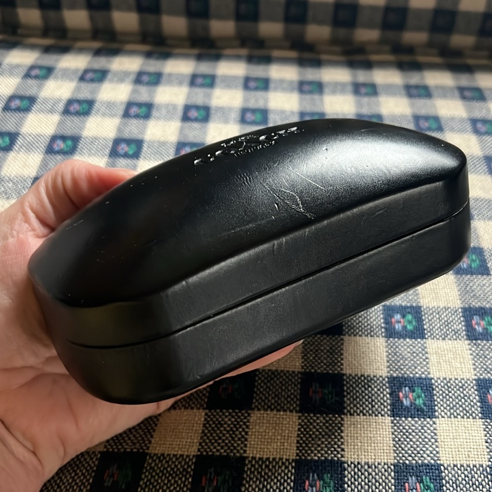 💙Coach oversized sunglasses case - Picture 3 of 5